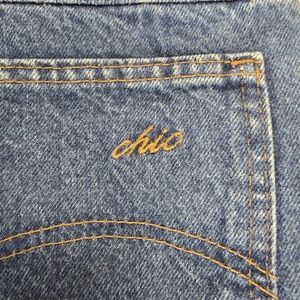 Chic Size 18 Vintage High Rise Jeans